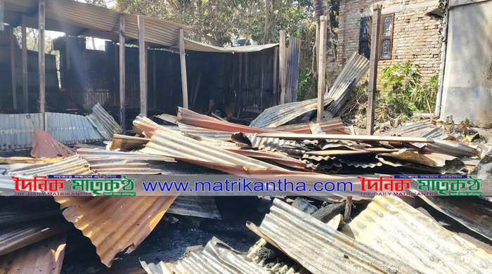  পাংশা পৌরসভা এলাকায় ২টি অগ্নিকান্ডে ব্যাপক ক্ষয়ক্ষতি